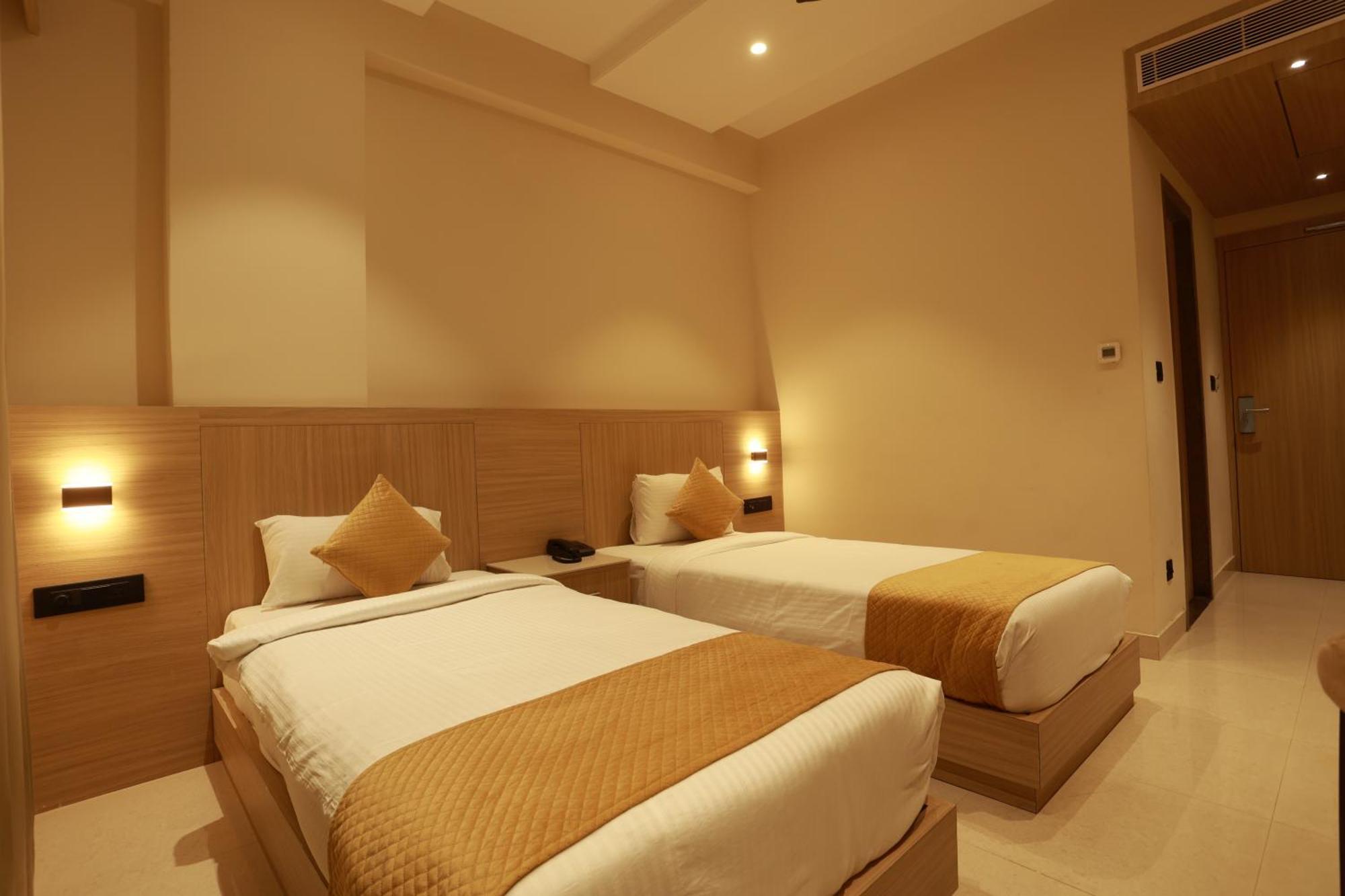 Hotel Taviral Regency Udaipur Exterior foto
