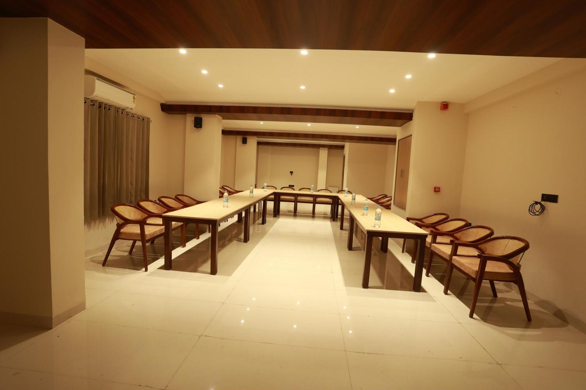 Hotel Taviral Regency Udaipur Exterior foto